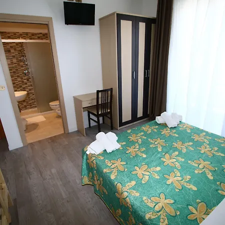 Clerice Hotel 2*