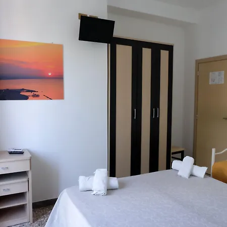 Clerice Hotel 2*
