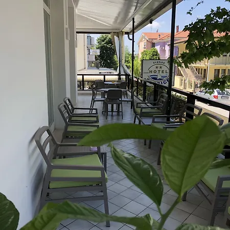 Hotel Clerice 2*