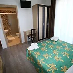 Clerice Hotell 2*
